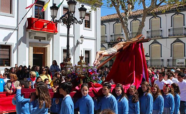 El Colegio de la Presentación vuelve a realizar el que será su XI Vía Crucis