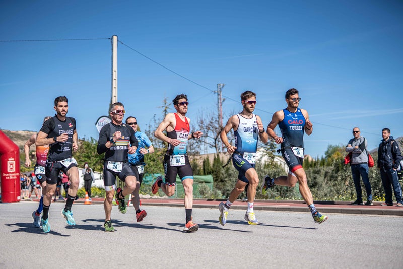 Tíjola Ociodeporte Baza y Triclub Babyschool Mujeres ganan el Duatlón Relevos Súper Sprint