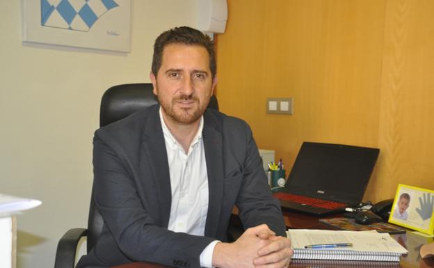 El alcalde de Benamaurel anima a sus vecinos para que acudan a votar