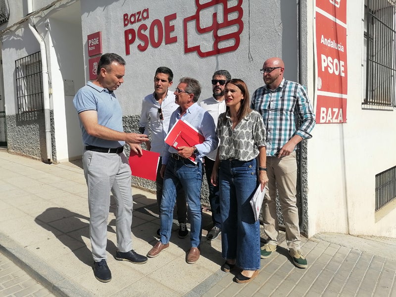 El PSOE exige a Moreno Bonilla que recupere las líneas de autobuses que quito durante la alerta sanitaria