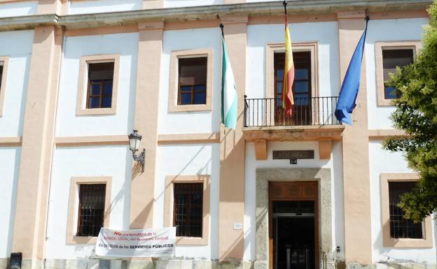 Acuerdo unánime para mejorar la selección de personal municipal en Baza