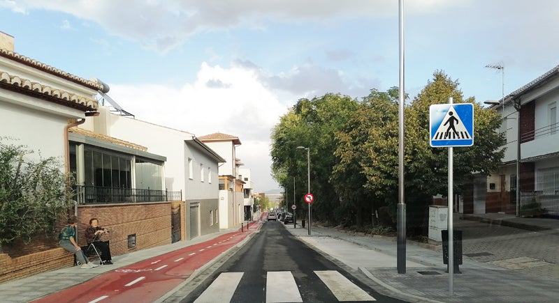 Abierta al tráfico la calle Sevilla tras su remodelación integral