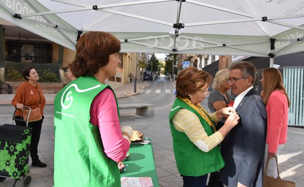 La Junta Local de AECC de Baza celebra el Día Mundial del Cáncer de mama
