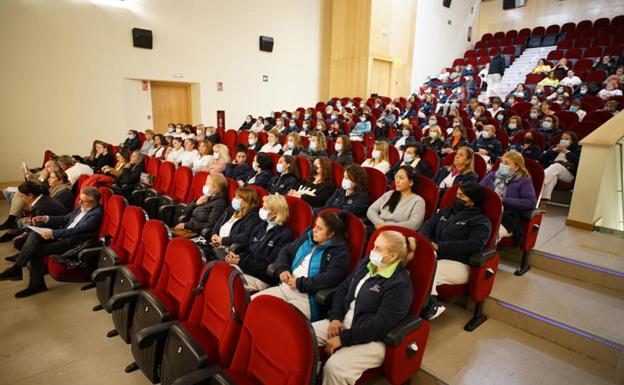 Reconocimiento a las 216 trabajadoras de ayuda a domicilio de Baza