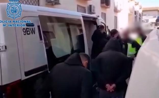 En libertad con cargos el investigado por el incendio en la casa del sargento de Baza
