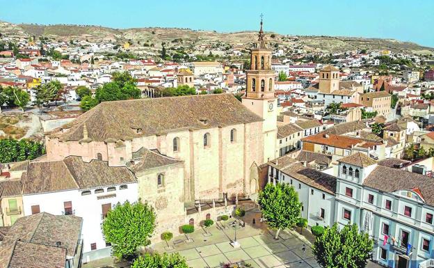 Baza y Huéscar revierten la pérdida de población y crecen