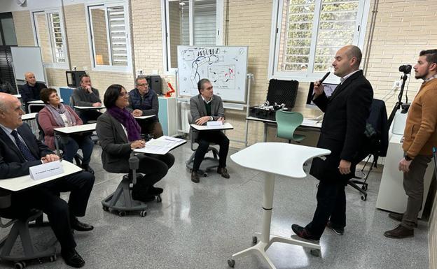 Educación simula el entorno empresarial en los centros de FP