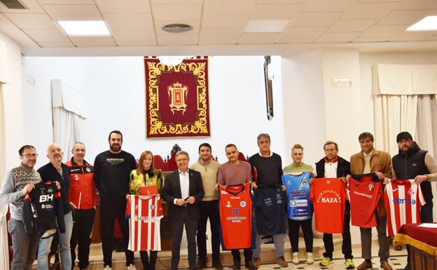 El Ayuntamiento de Baza renueva convenios con ocho clubes deportivos