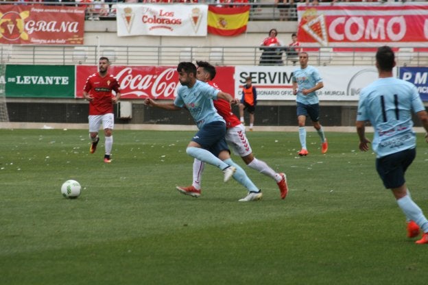David Fernández renueva por dos temporadas más con el CD El Ejido