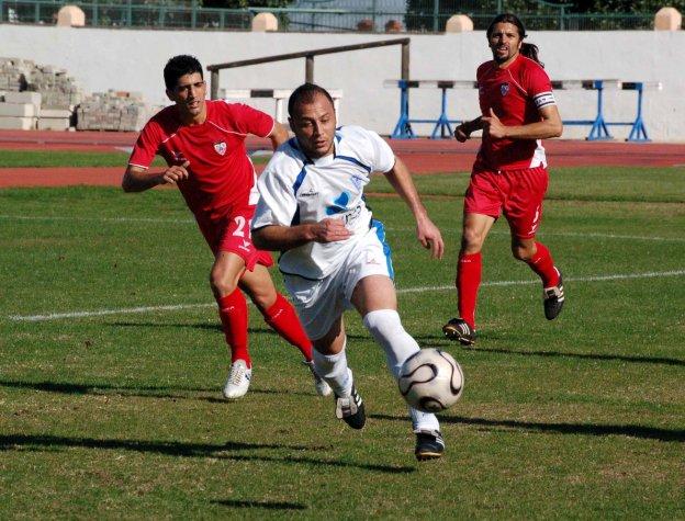 Manu, Lolo González y Carralero, tres incorporaciones del CD Ejido