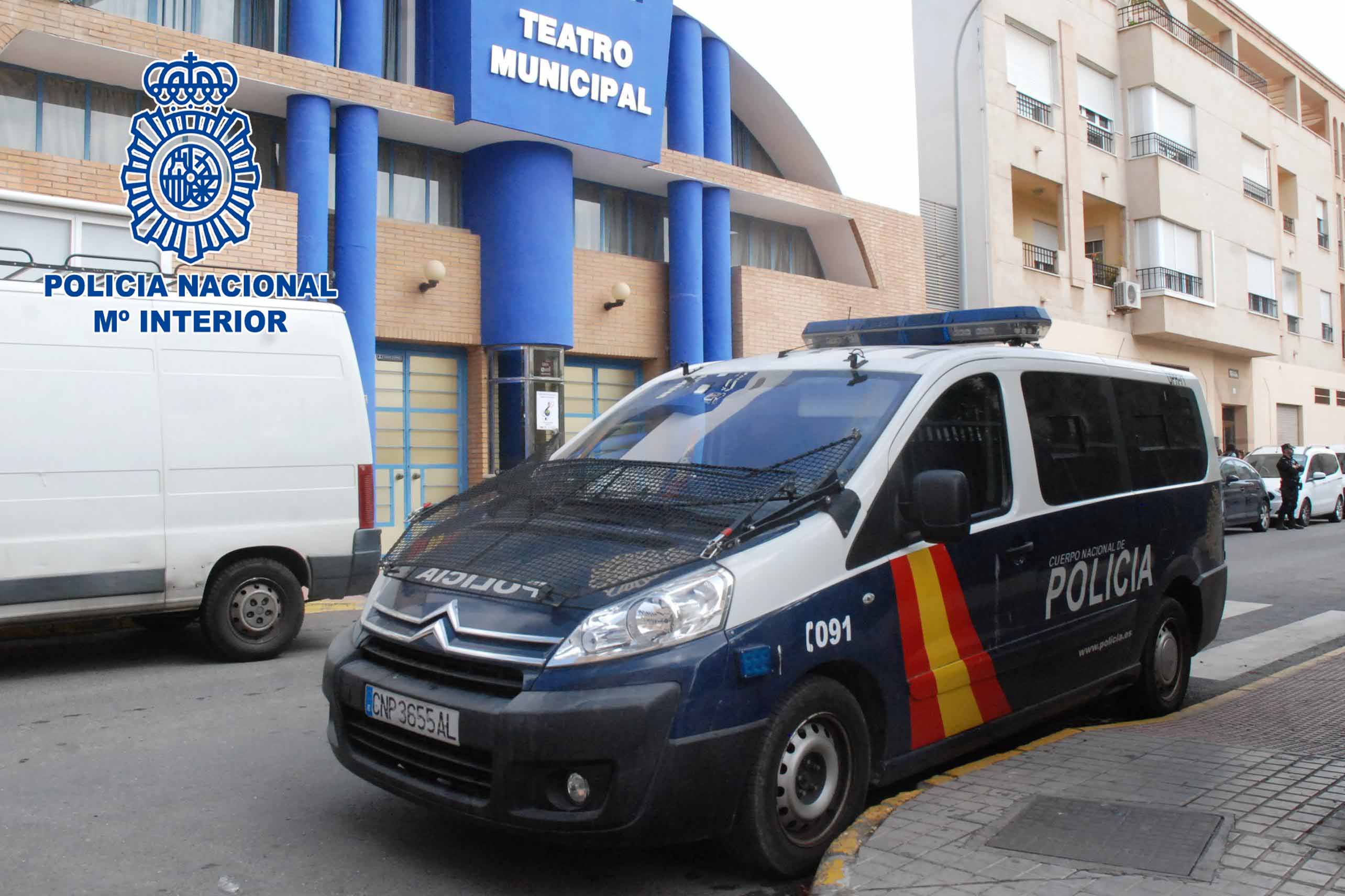 Detienen a dos jóvenes, uno de ellos menor de edad, por robo con fuerza en vehículos