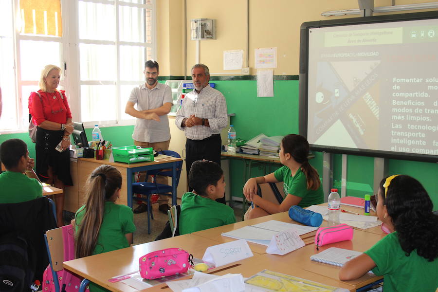Los escolares ejidenses se apuntan a la movilidad en la celebración de su Semana Europea