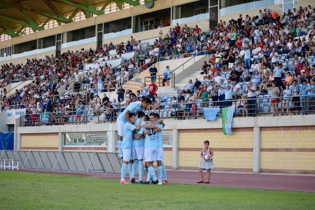El CD El Ejido tras la 'manita' al Lorca Deportiva mira a la Balona