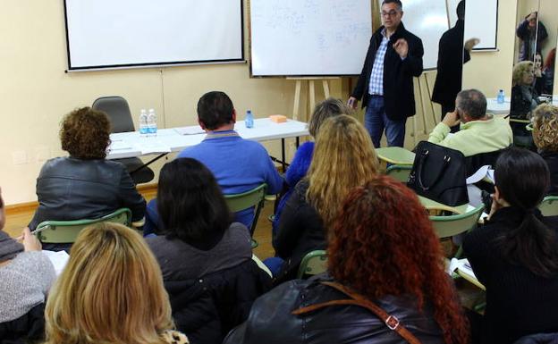Marketing, fotografía, redes y cine son algunas de las propuestas formativas para este curso