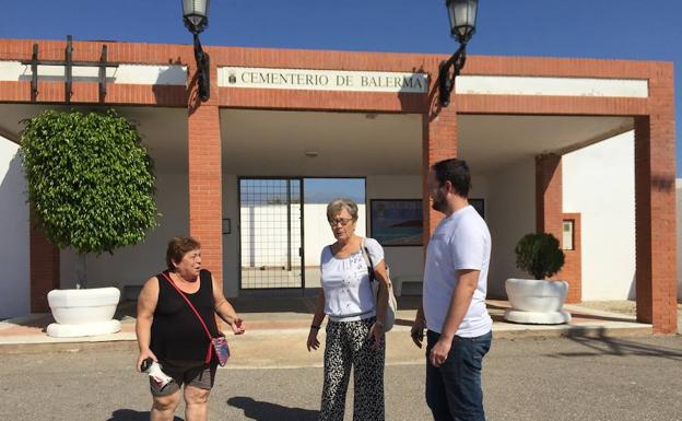IU se hace eco de las demandas vecinales sobre el mantenimiento de cementerios