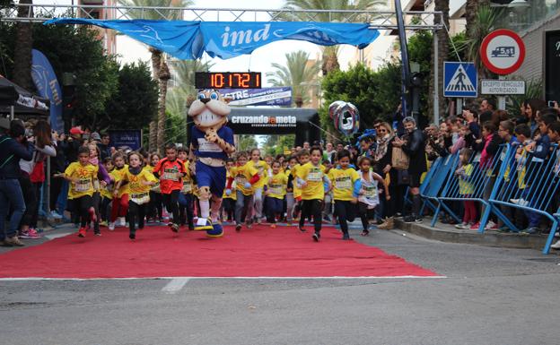 Alrededor de 1.500 personas participan en la XXX San Silvestre ejidense