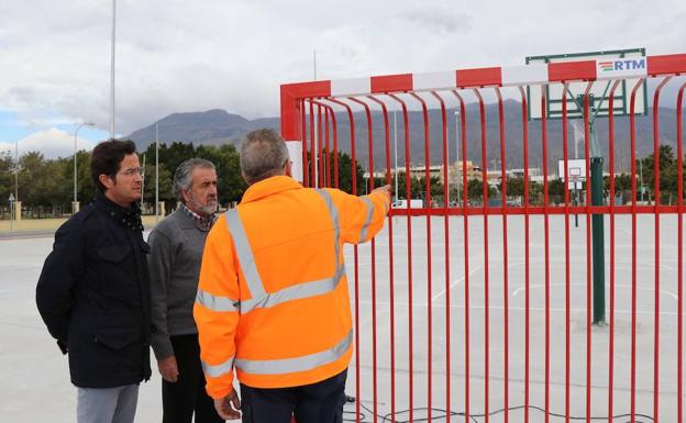 Las tres pistas deportivas del recinto ferial ya están en funcionamiento