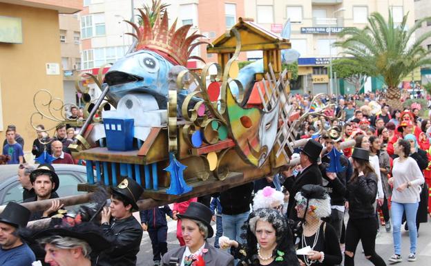 El Ejido comienza a vivir el Carnaval este fin de semana con baile, pasacalles y concursos