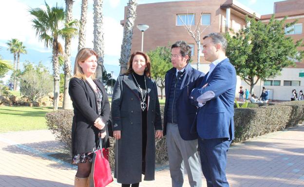 El PP pide que el Hospital de Poniente pase a ser de especialidades