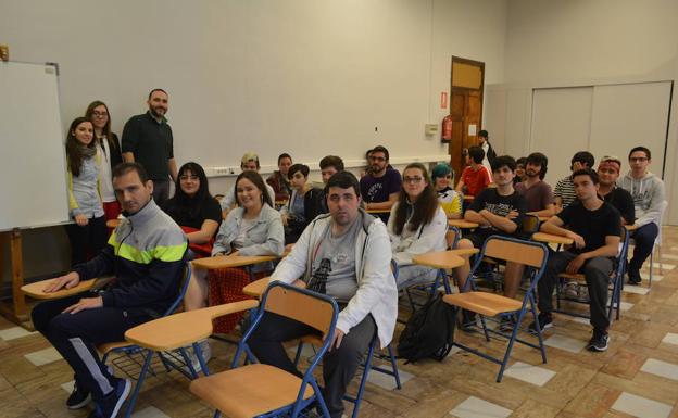 La asociación Murgi prepara un cómic con historias reales sobre discapacidad