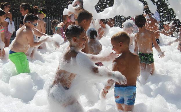 Fiesta de la espuma y de la inclusión