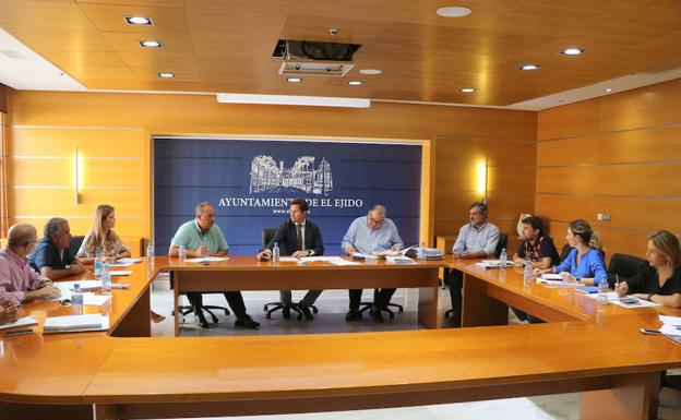 El gobierno local iniciará un nuevo plan de regeneración y mejora de calles