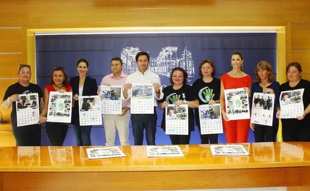 La Policía Local y Soy Especial y Qué crean un calendario para recaudar fondos para la asociación