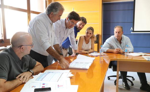 El Ayuntamiento renueva el convenio con la Junta sobre absentismo escolar