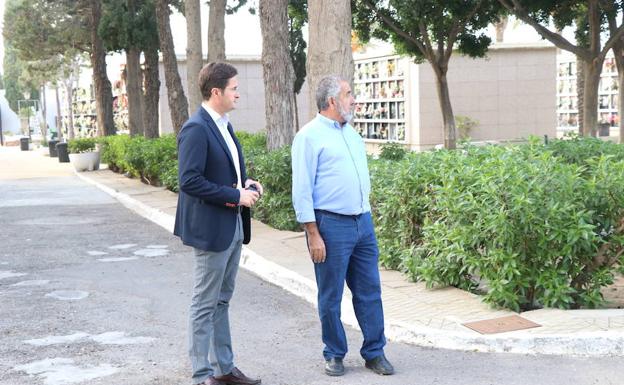 El Ayuntamiento preprara los cementerios para la celebración del Día de Todos los Santos