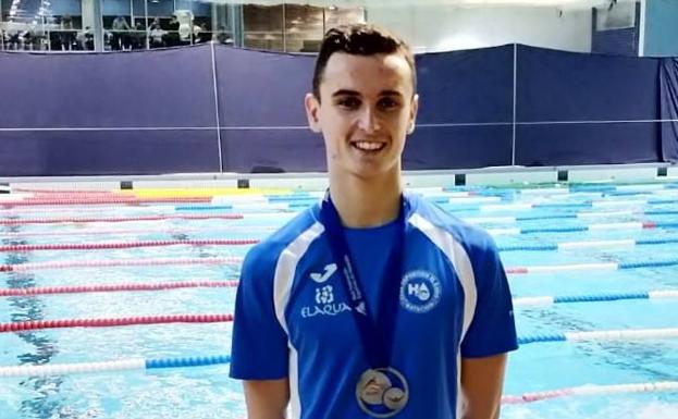 El nadador ejidense Manuel Martos se proclama subcampeón nacional en 200 espalda
