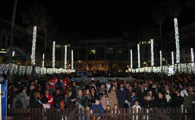 El encendido navideño da el pistoletazo de salida a la Navidad
