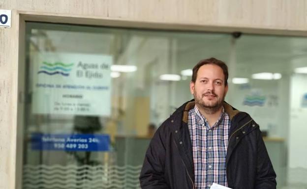 IU El Ejido reclama al gobierno local una revisión del 'tarifazo' del agua