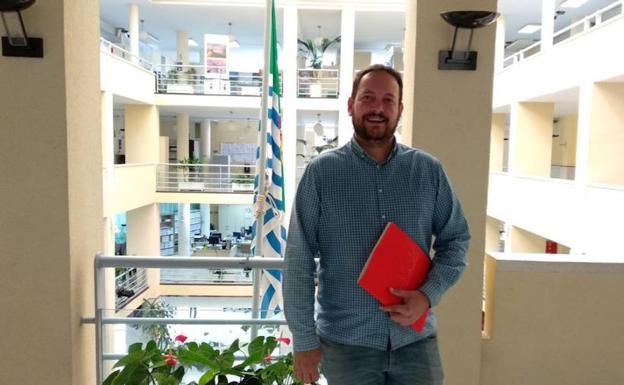 IU denuncia que se cambie la ubicación y hora de las oposiciones del Plan de zonas desfavorecidas a menos de 24 horas del examen