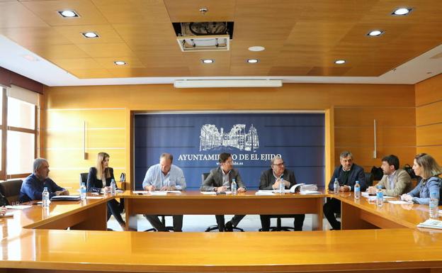 El gobierno local adjudica la remodelación y mejora de la carretera de San Silvestre