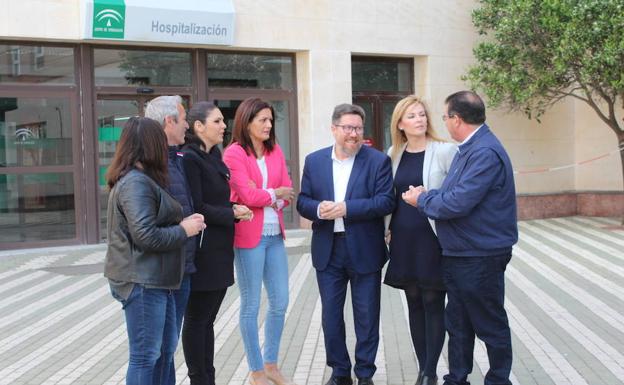 El PSOE denuncia un recorte de servicios previsto por la Junta en el Hospital de Poniente