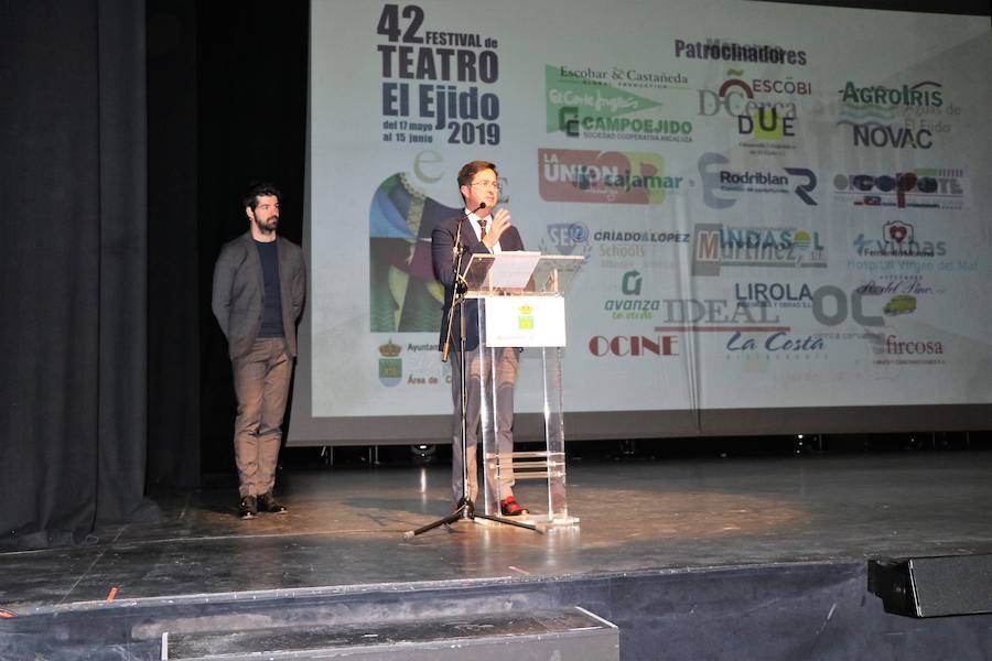 El Ejido sube el telón del teatro