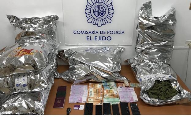 El olor a marihuana frustra un 'pase' de droga en un hotel de El Ejido
