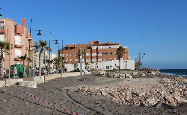 La Plataforma por la Defensa de Balerma se reúne con Costas en Almería