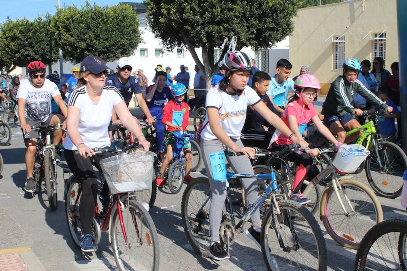 Más de 200 personas disfrutan en Las Norias del Día de la Bicicleta