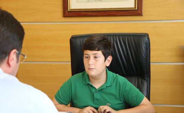 El joven Manuel Pérez, elegido alcalde por un día de Santa María del Águila