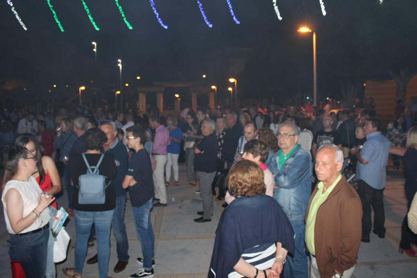 Mojitos y buena música para clausurar el Festival de Teatro de El Ejido