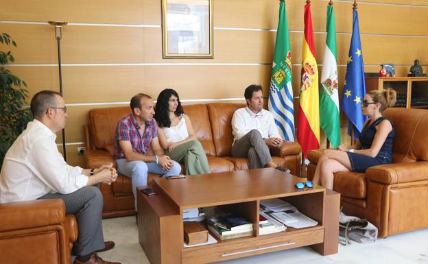 El alcalde solicita más recursos para atender las necesidades sociales de la población