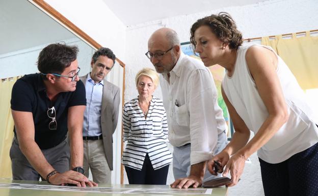 La Junta se compromete a ejecutar de forma inminente obras en la carretera de Pampanico
