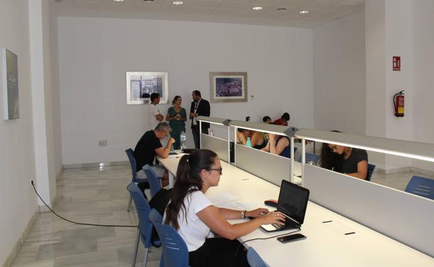La Sala de Lectura de Almerimar abre en horario de tarde tras el verano