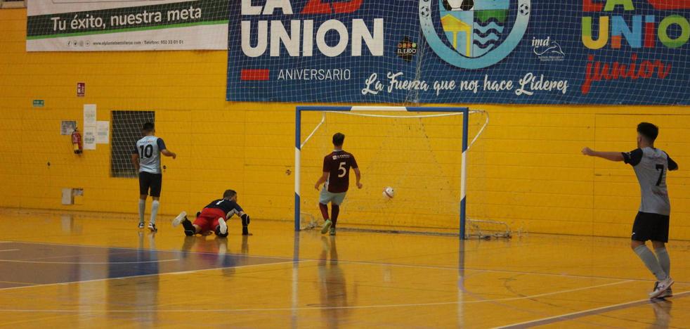 El CD El Ejido Futsal golea y ya es líder en solitario