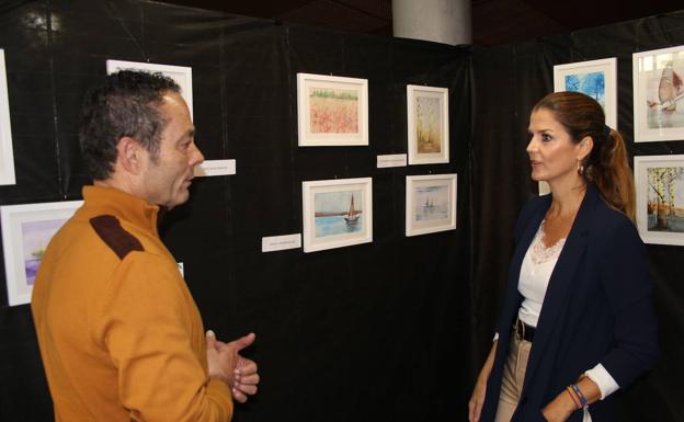 El Auditorio de El Ejido acoge una exposición realizada por los usuarios de Asprodesa