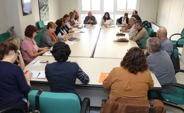 Ayuntamiento y colectivos sociales fijan las acciones para la Semana de la Discapacidad de El Ejido