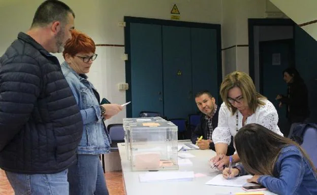 La derecha recupera terreno y logra más del 60% de los votos en El Ejido
