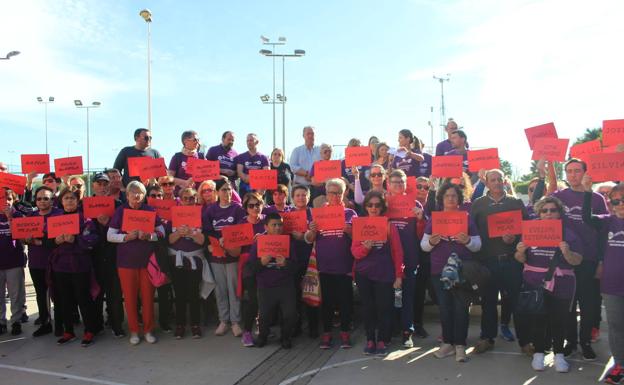 Más de 300 personas marchan en El Ejido contra la Violencia de Género