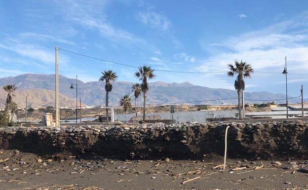 Balerma vuelve a padecer problemas en su costa tras el último temporal